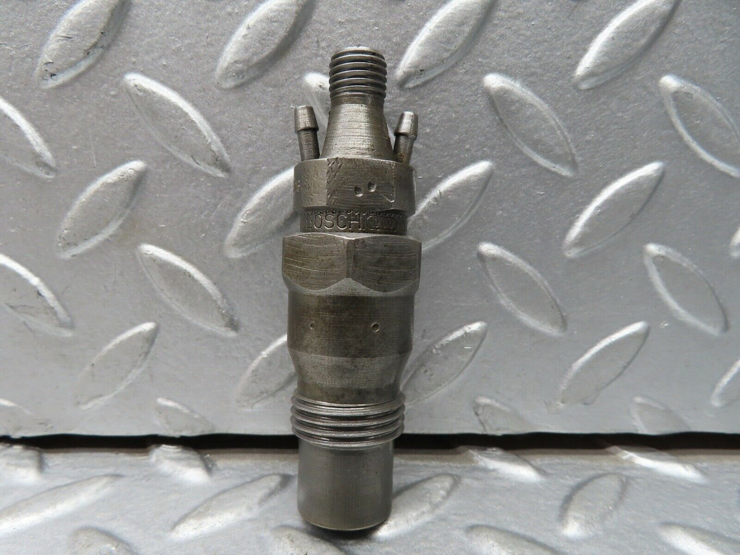 19256 Mercedes-Benz W123 300D Fuel Injector Bosch KCA30SD27/4