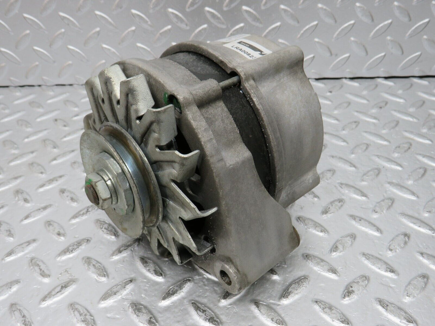 32073 Mercedes-Benz W123 230E Alternator Generator Lucas LRA00823