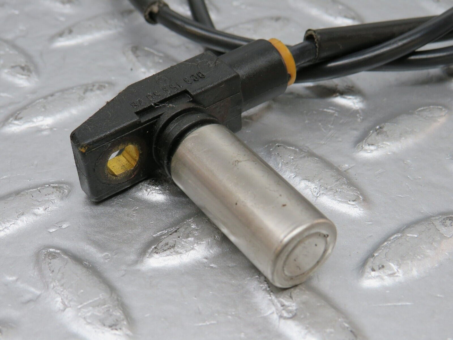 33509 Mercedes-Benz W202 C180 Crankshaft Position Sensor 0155452828 0031535028