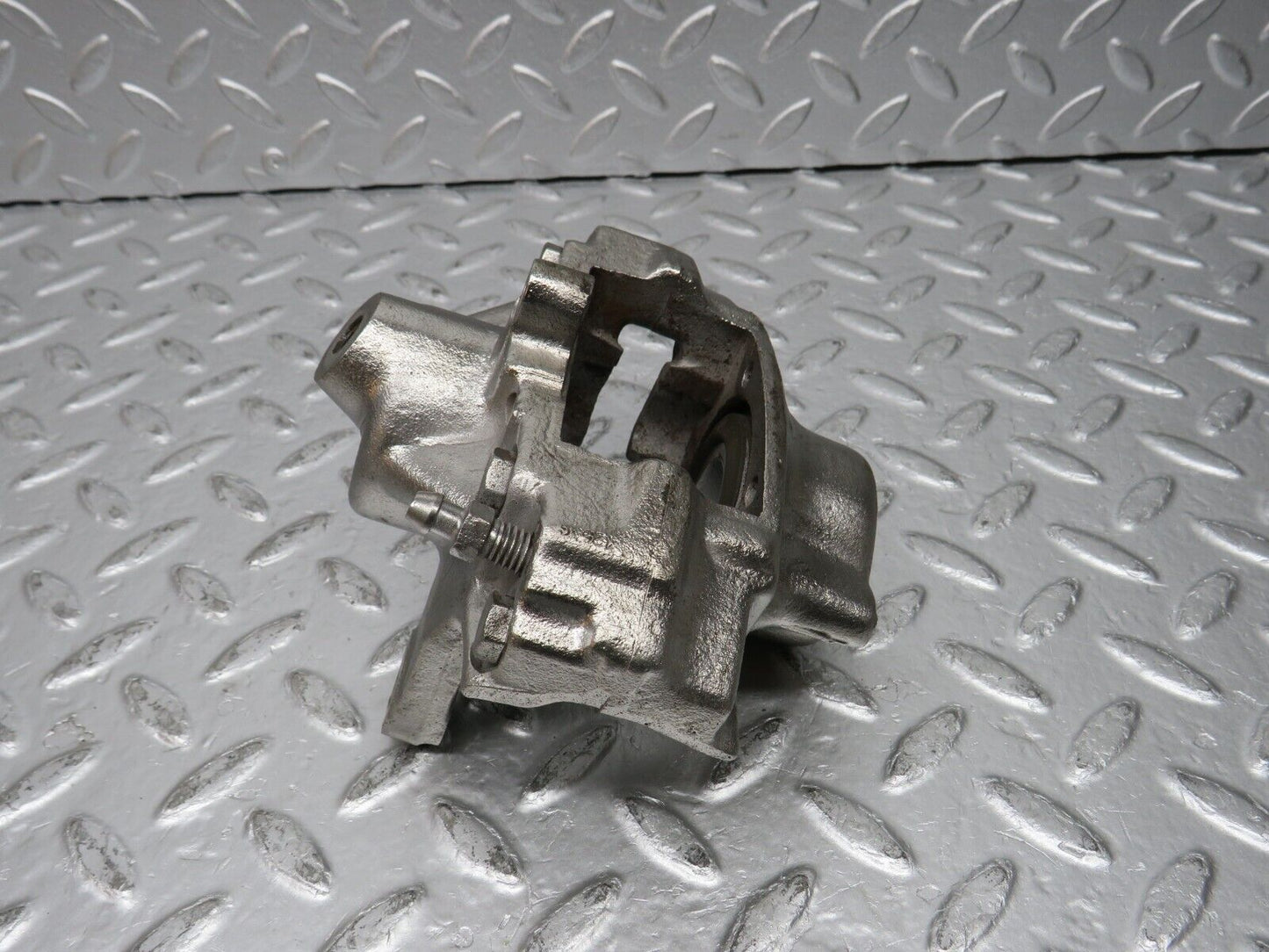 31509 Mercedes-Benz S124 220TE Wagon Rear Left Brake Caliper Ate 50P