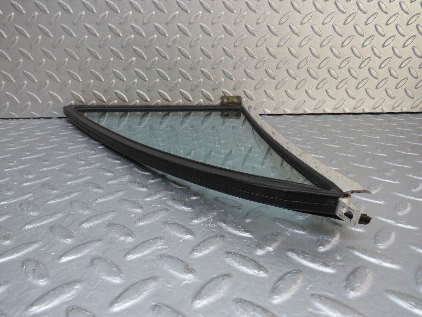 37516 Mercedes-Benz W109 300SEL Rear Right Quarter Window Glass