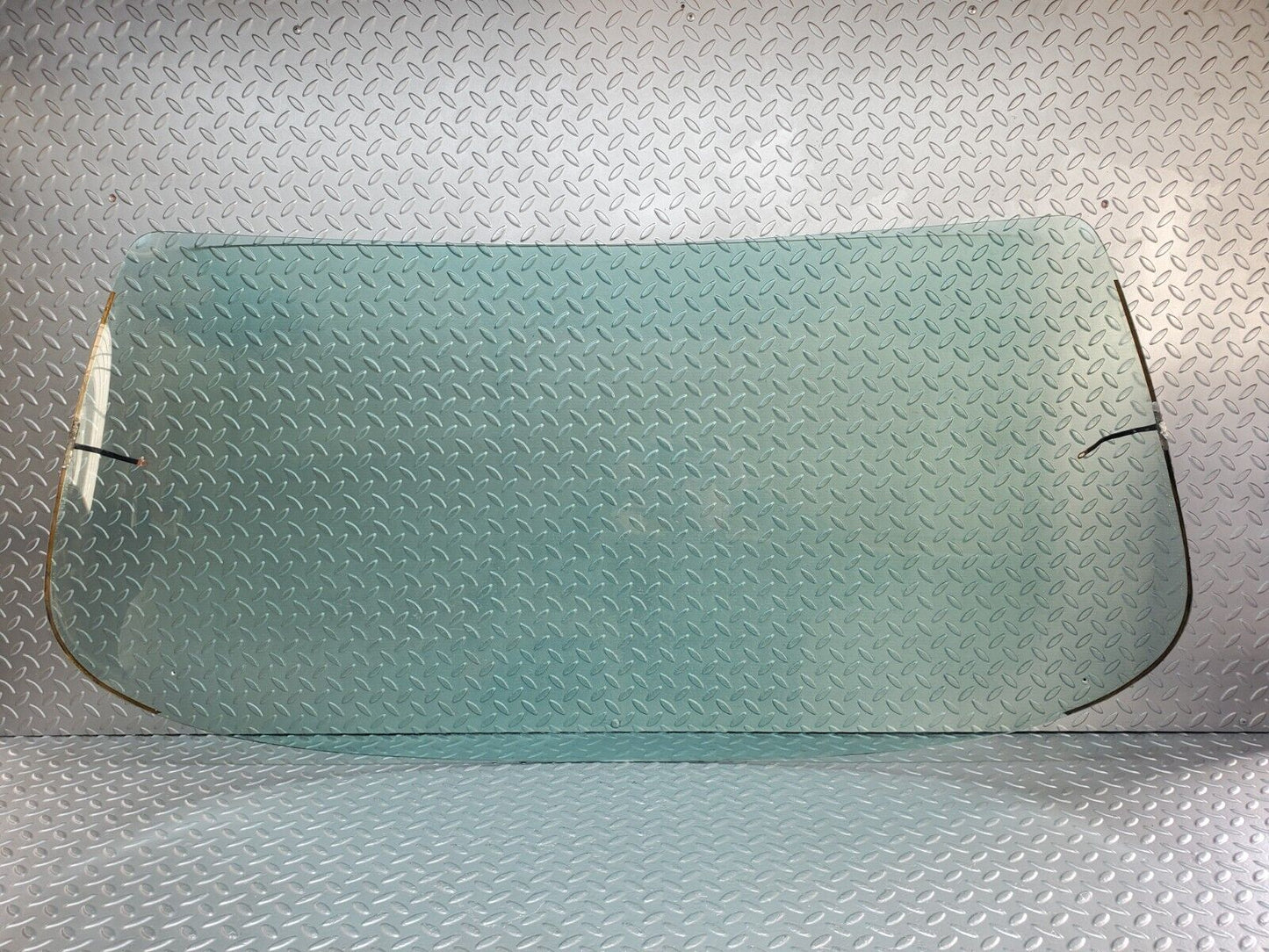 45723 Mercedes-Benz W126 420SE Rear Heated Windscreen Glass