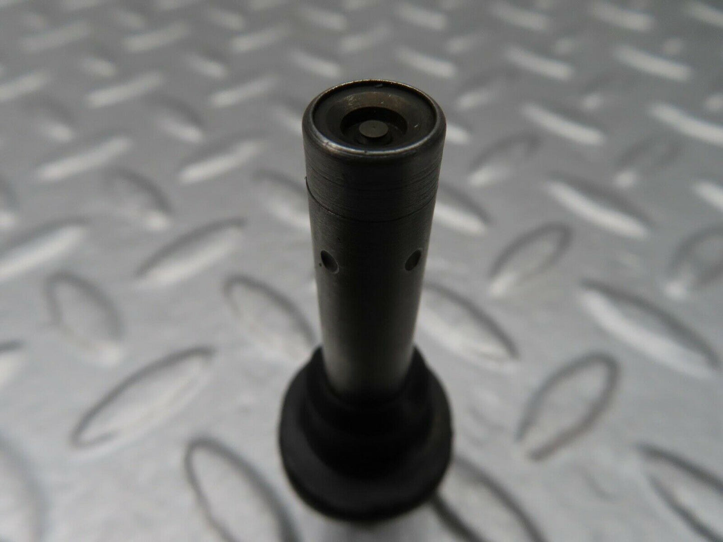 14030 Mercedes-Benz C107 280SLC Fuel Injector Bosch 0437502010