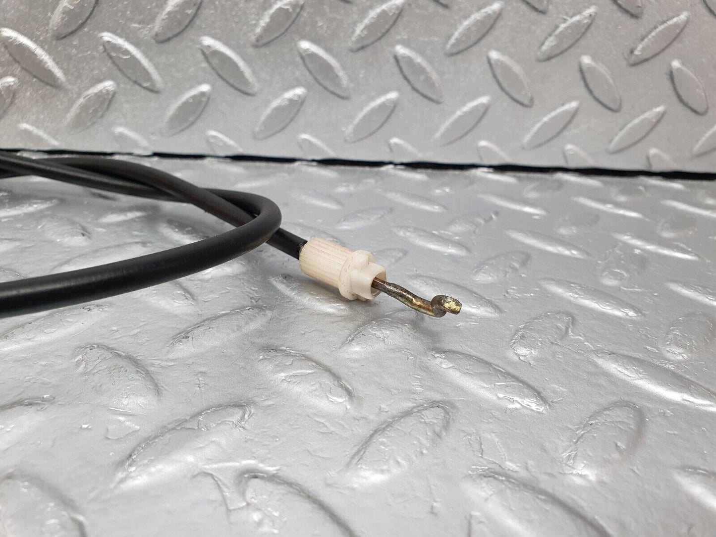 43702 Mercedes-Benz C126 380SEC Coupe Door Lock Cable