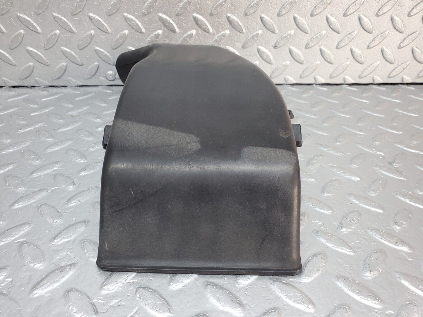 45571 Mercedes-Benz W126 420SE Air Intake Suction Pipe Left Side 1170940911
