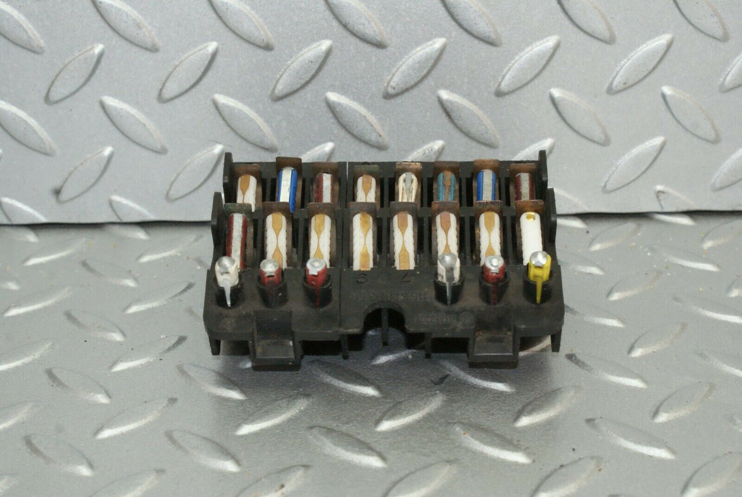 2520 Mercedes-Benz W116 350SE Fuse Box 1165400350