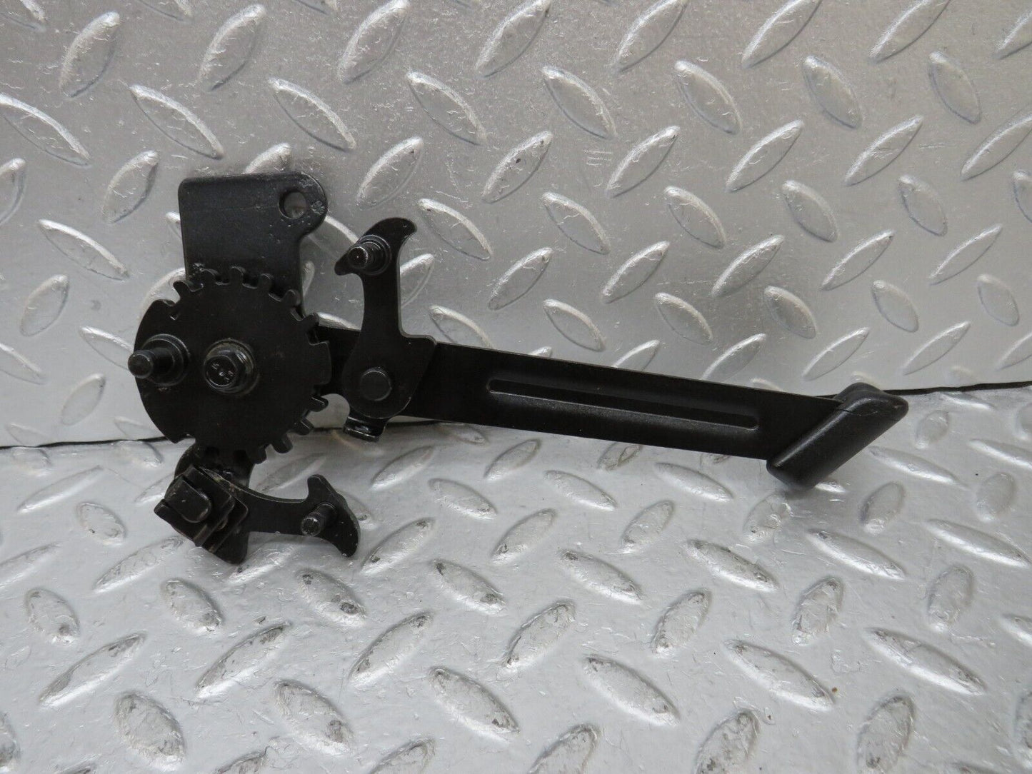 35451 Mercedes-Benz R107 280SL Front Left Seat Holding Mechanism