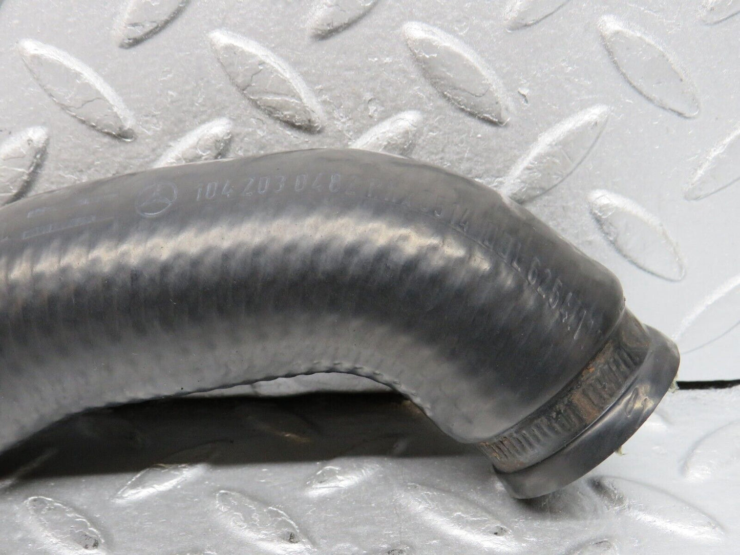 38062 Mercedes-Benz A124 320E Cabriolet Radiator Hose Pipe 1042030482