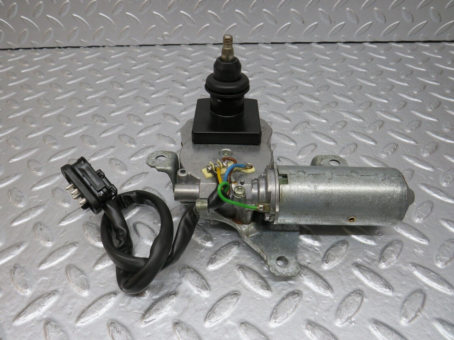32432 Mercedes-Benz S124 300TE Wagon Rear Wiper Motor 0390201506 1248201242