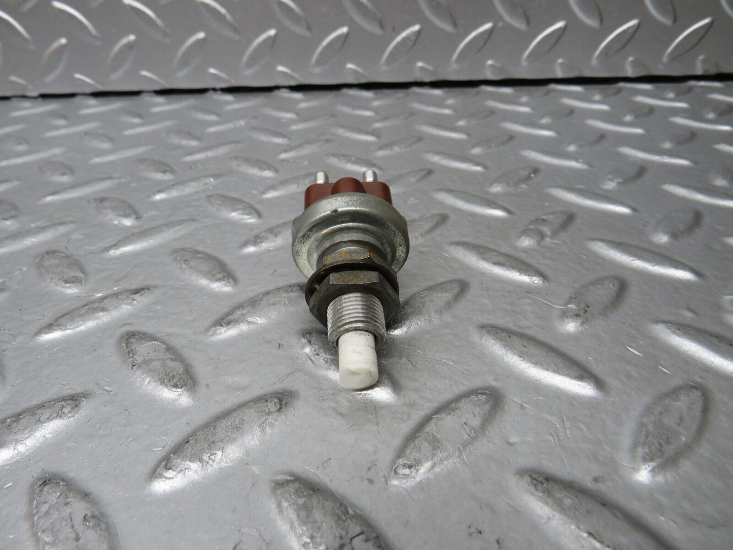 29779 Mercedes-Benz W123 230E Brake Light Contact Switch 190130
