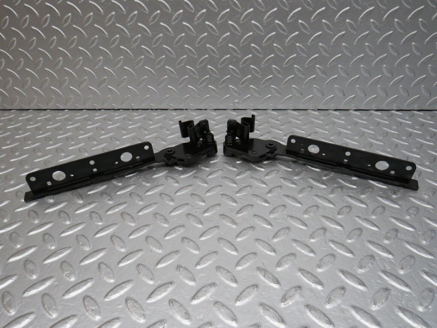 32546 Mercedes-Benz S124 300TE Wagon Trunk Floor Cover Hinge Pair