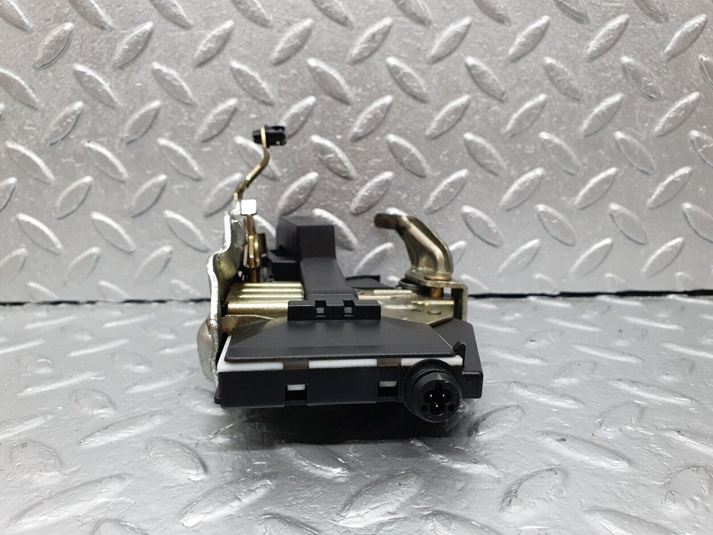 42220 Mercedes-Benz R129 320SL Coupe Left Door Lock Mechanism