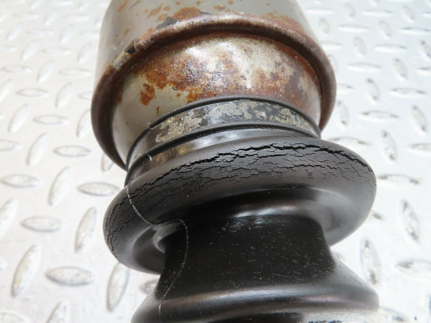 17810 Mercedes-Benz W116 450SEL  Axle Shaft Drive Shaft