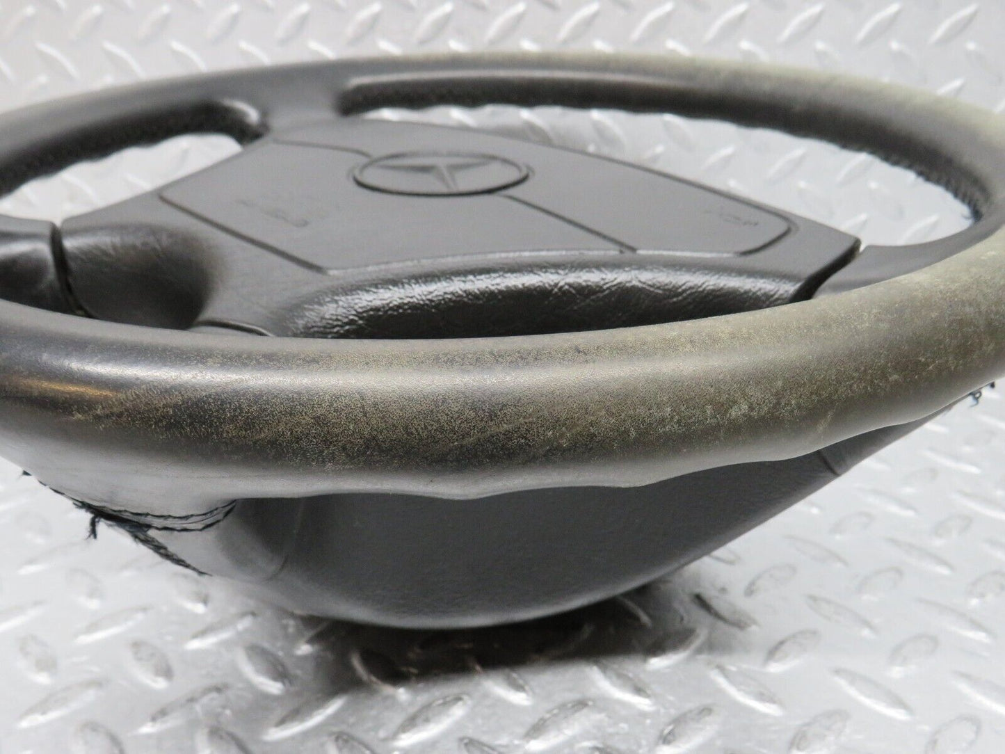 37845 Mercedes-Benz A124 320E Cabriolet Steering Wheel 507294