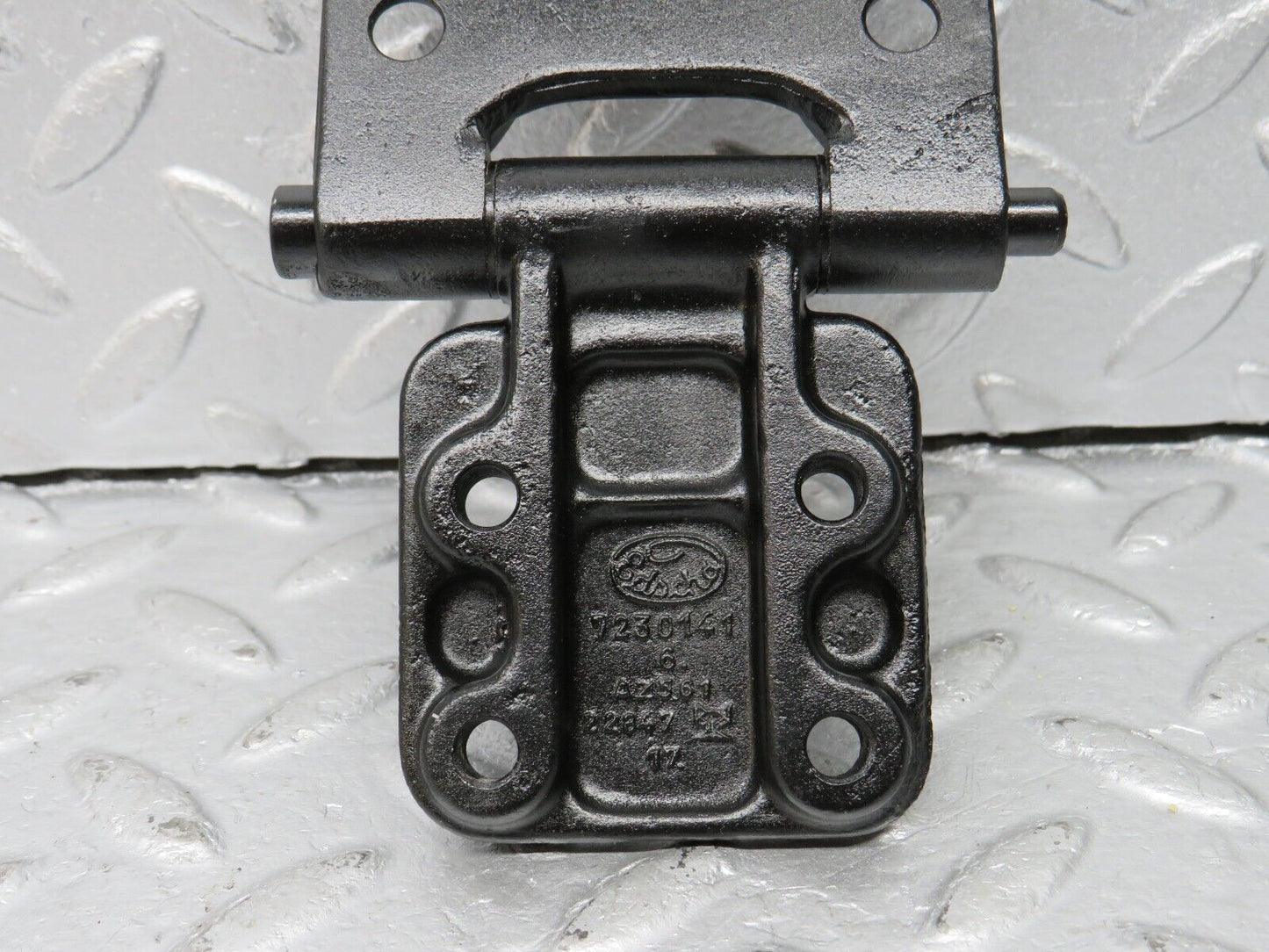 40480 Mercedes-Benz W110 230 Front Left Door Hinge