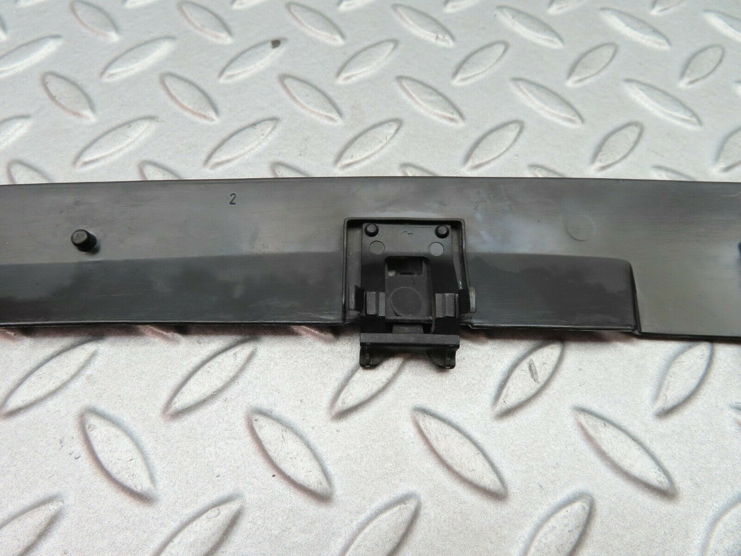 5753 Mercedes-Benz W123 200 Rear Right Plastic Moulding Trim For C Pillar