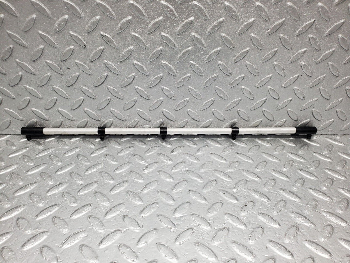 46278 Mercedes-Benz W126 420SE Camshaft Oil Tube