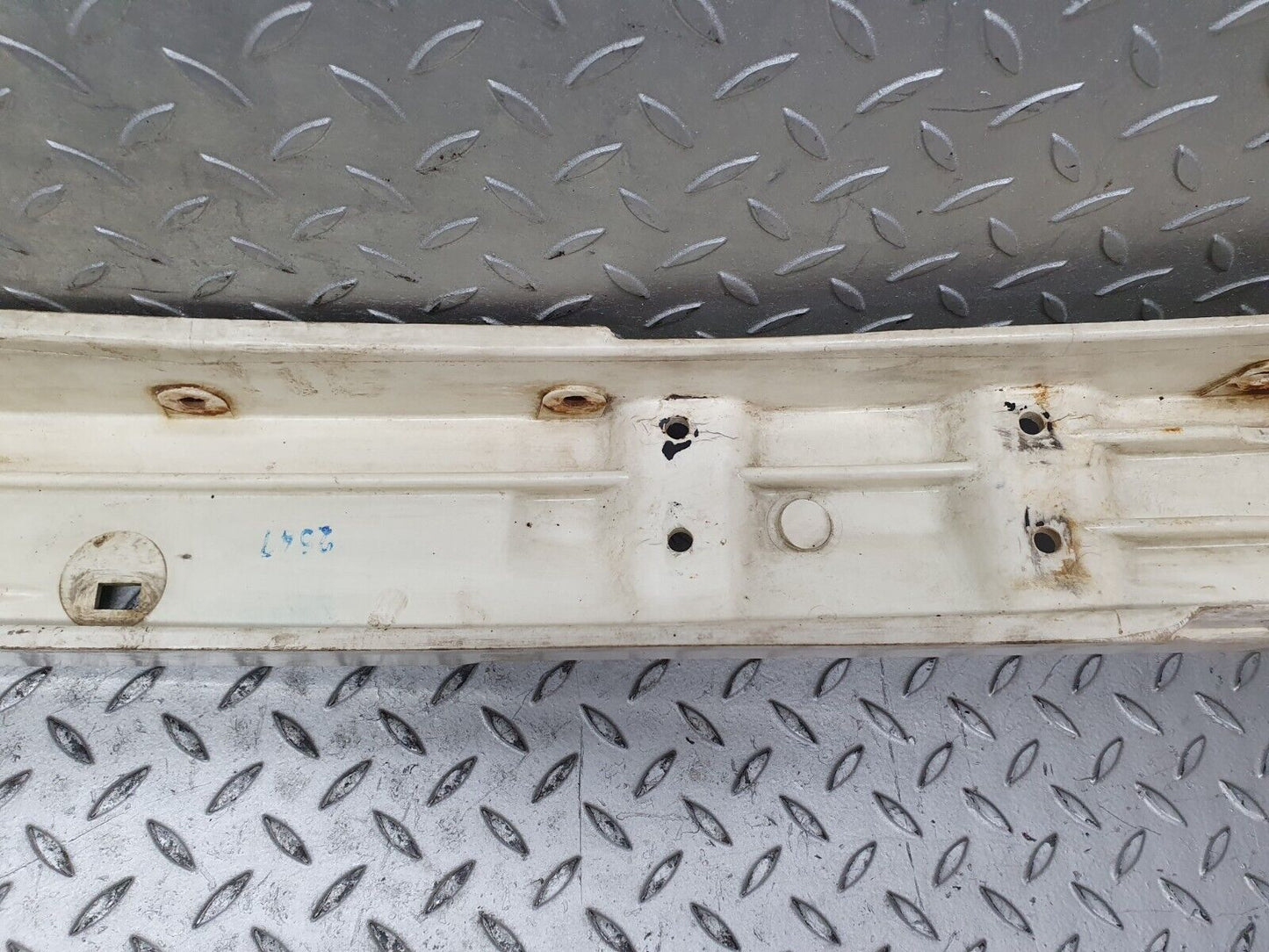 41275 Mercedes-Benz W126 300SE Front Bumper Bracket Reinforcement 1268850801
