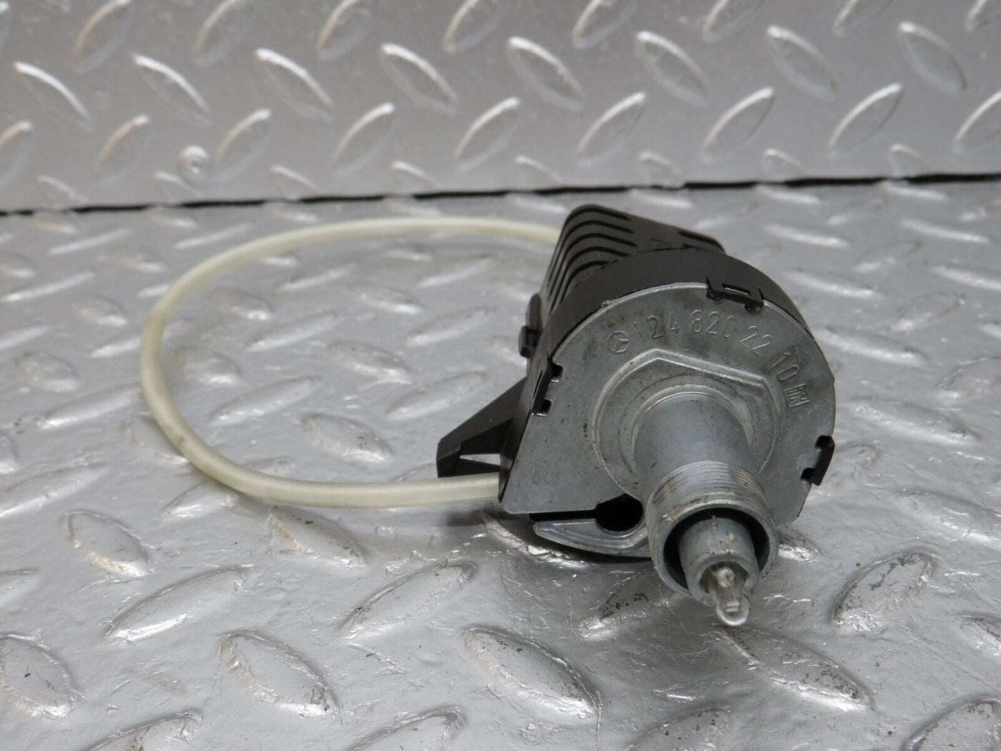 34148 Mercedes-Benz W124 260E Heater Blower Switch 1248202210