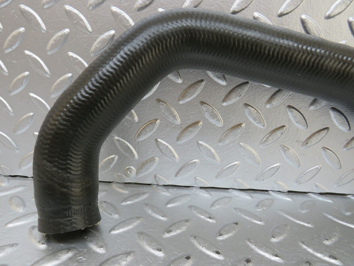 24853 Mercedes-Benz W140 S320 Radiator Hose Pipe 1405014182