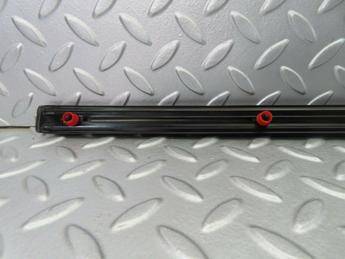 10241 Mercedes-Benz W123 Rear Right Door Centre Moulding Trim