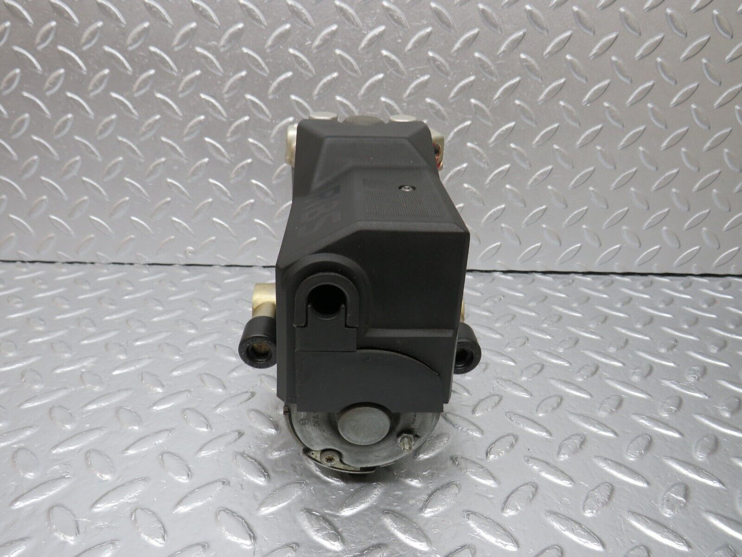 34002 Mercedes-Benz W124 260E ABS Pump Bosch 0265200043 750/503875