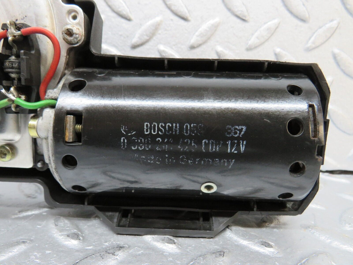 38078 Mercedes-Benz A124 320E Cabriolet Wiper Motor 0390241425