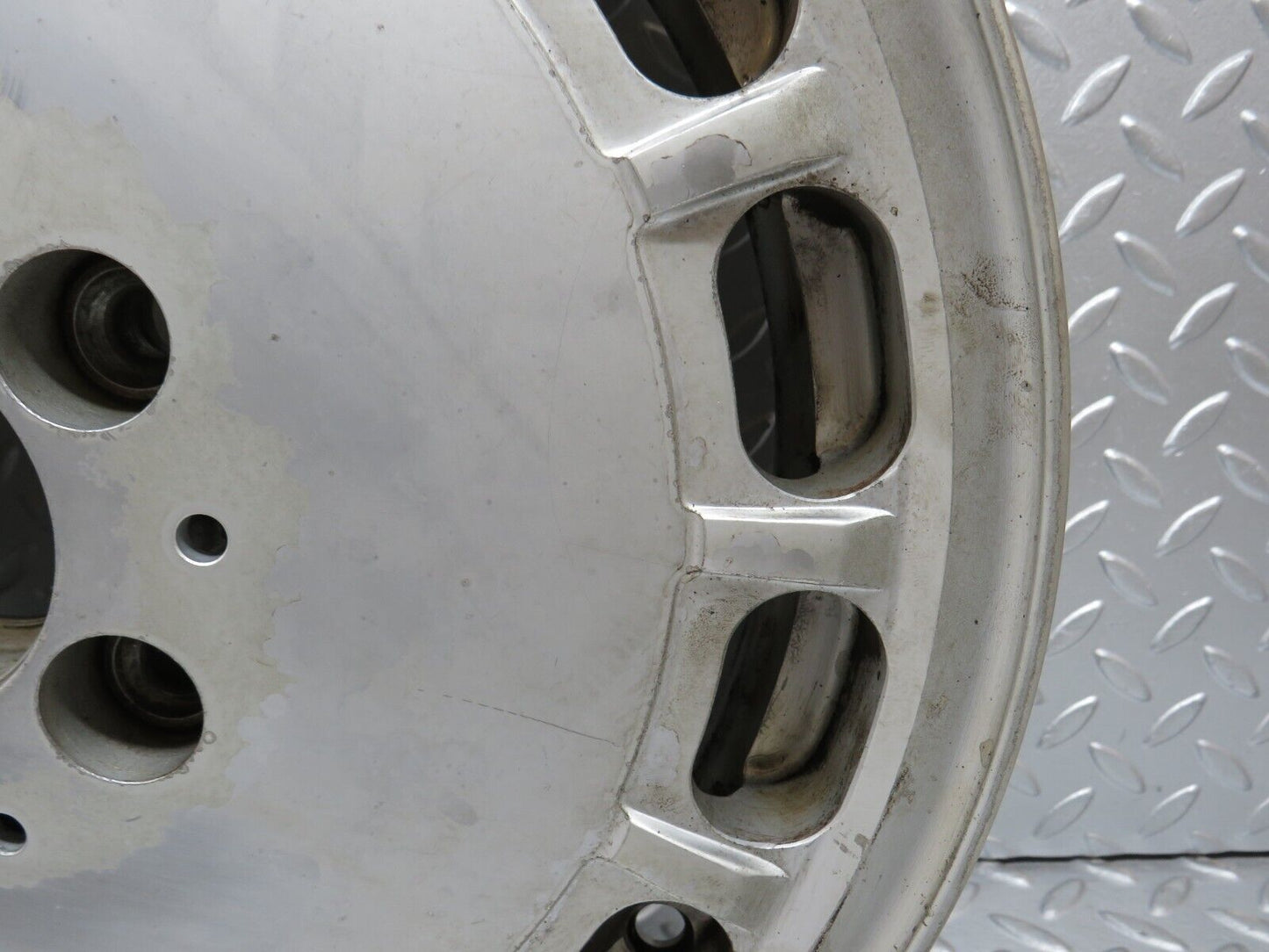 29611 Mercedes-Benz W124 230E Alloy Wheel 6.5Jx15H2 ET49 1244001802