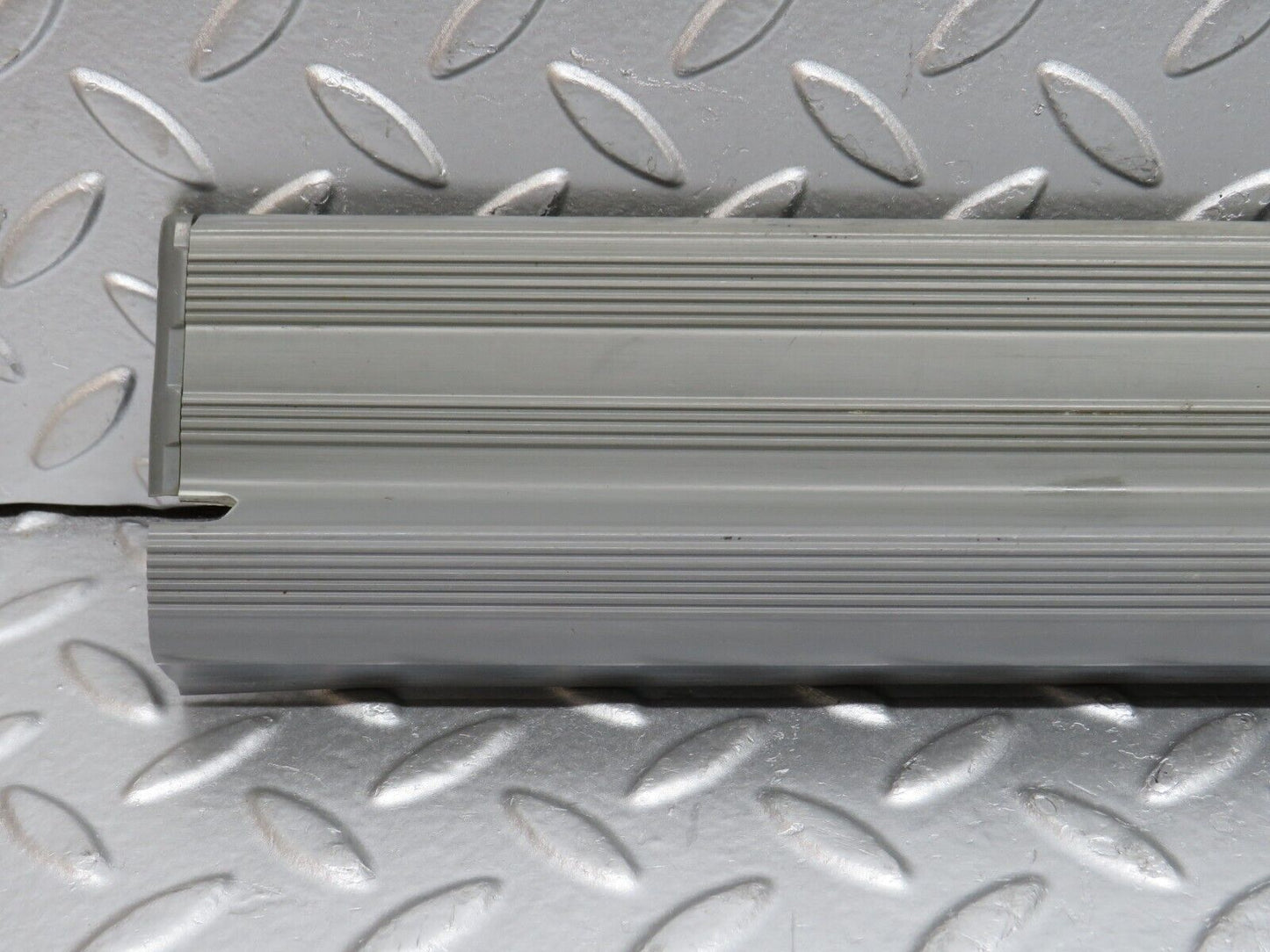 32320 Mercedes-Benz S124 300TE Wagon Front Right Door Sill Trim
