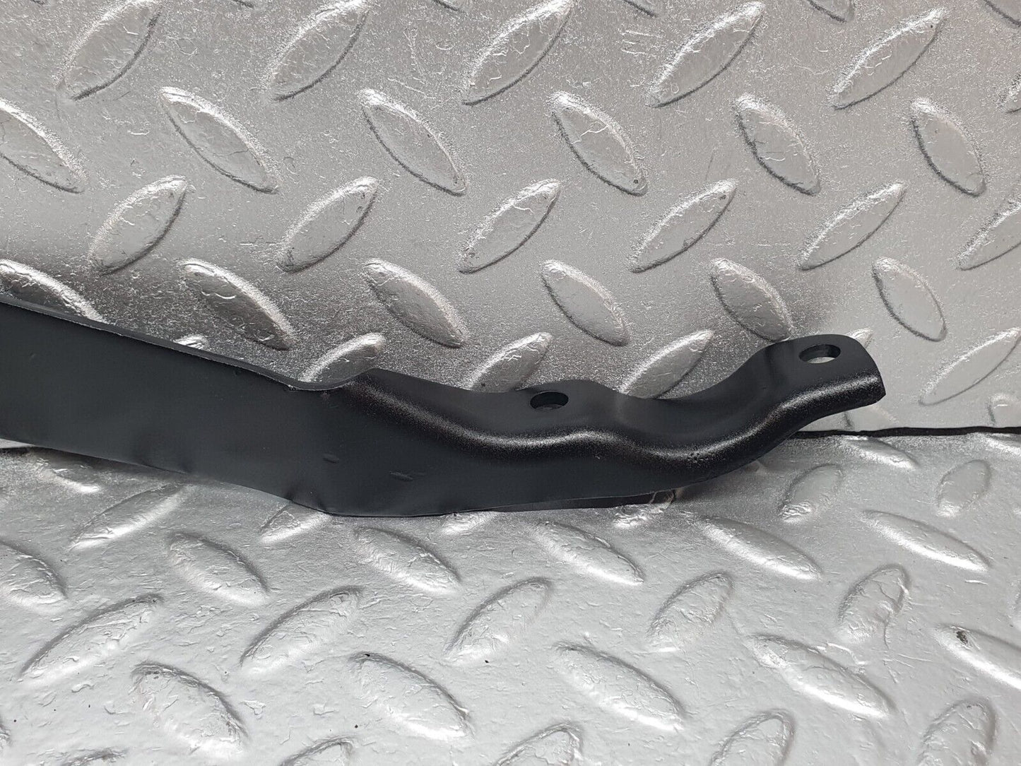 43935 Mercedes-Benz C123 230CE Coupe Exhaust Bracket