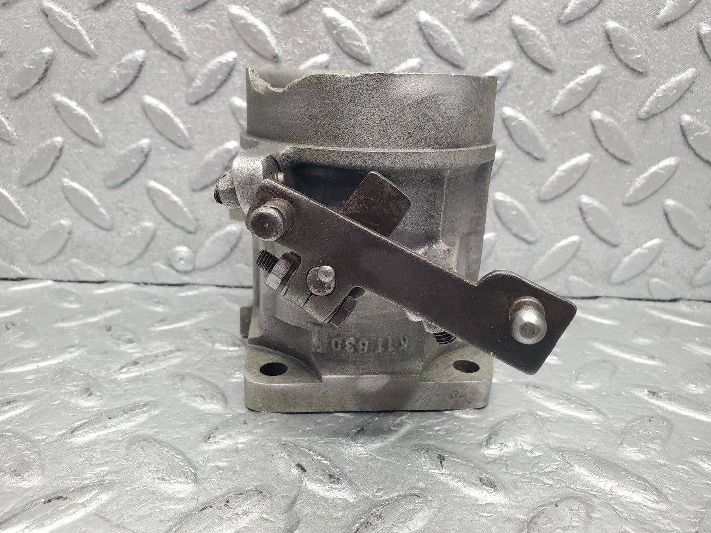 W112 throttle body valve used OEM