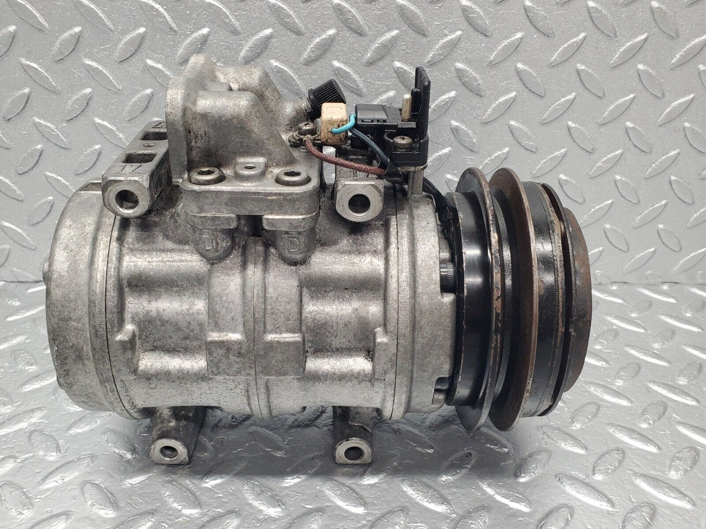 46060 Mercedes-Benz W126 420SE Air Conditioning Compressor Denso 1161310101 1161310002 1161300206
