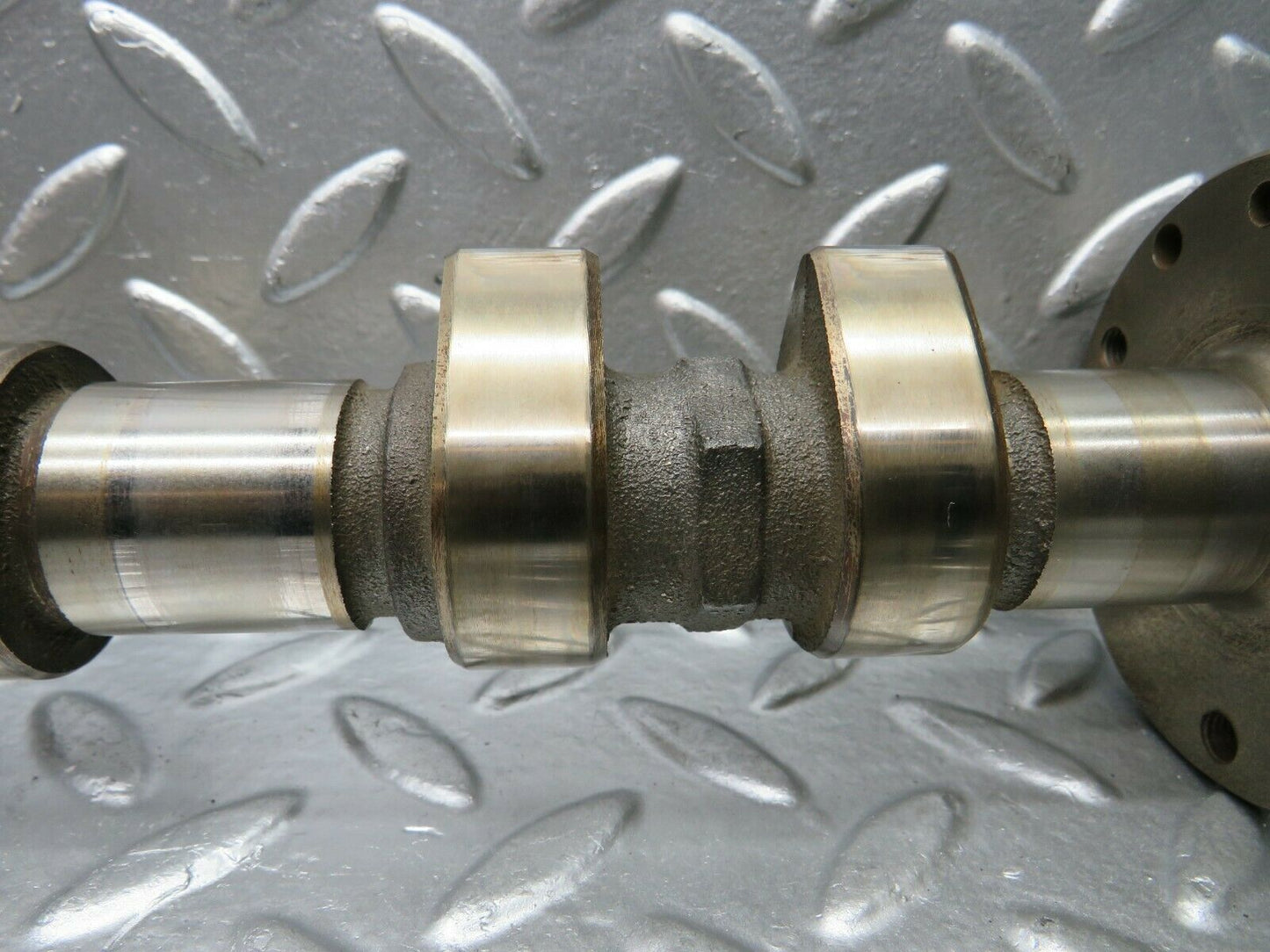 22557 Mercedes-Benz C124 E220 Coupe Camshaft Right Side Exhaust