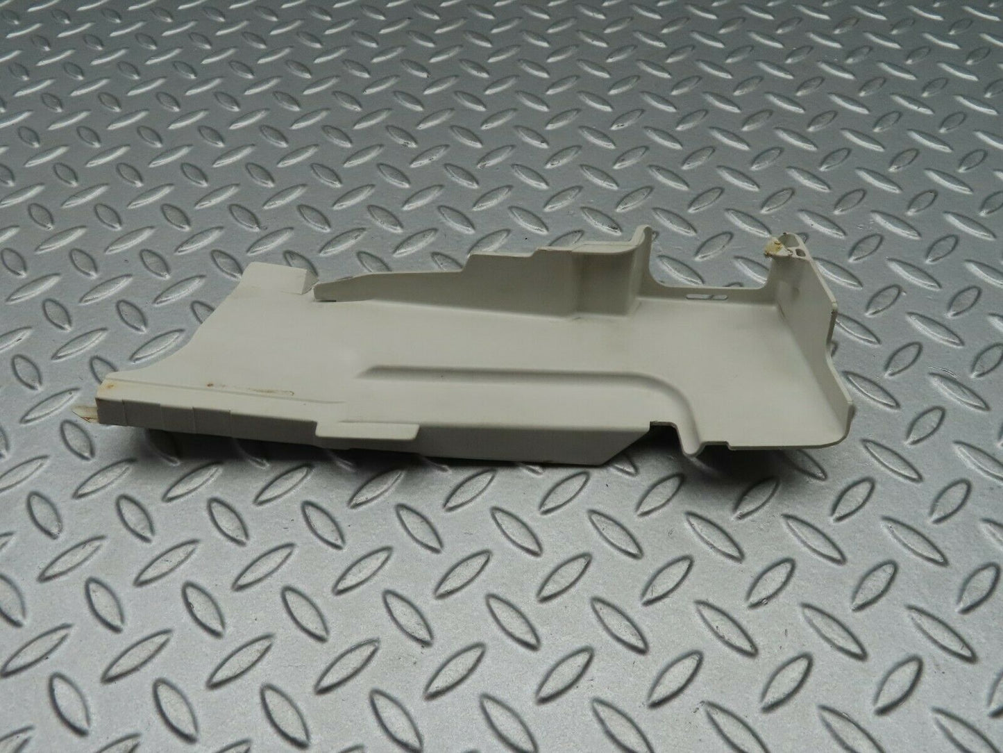 5288 Mercedes-Benz W124 230E Lock Cover Front Left 1247231308