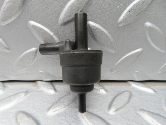 13142 Mercedes-Benz W111 220S Engine Crankcase Vent Valve 1074700893