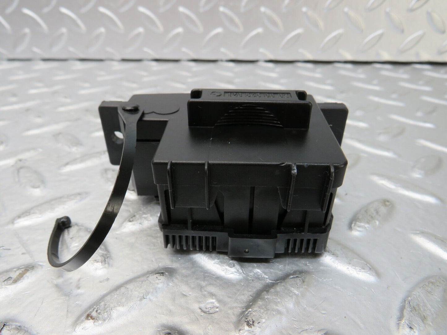 25952 Mercedes-Benz W124 280E Diagnostic Connector 1295455540 1295450003