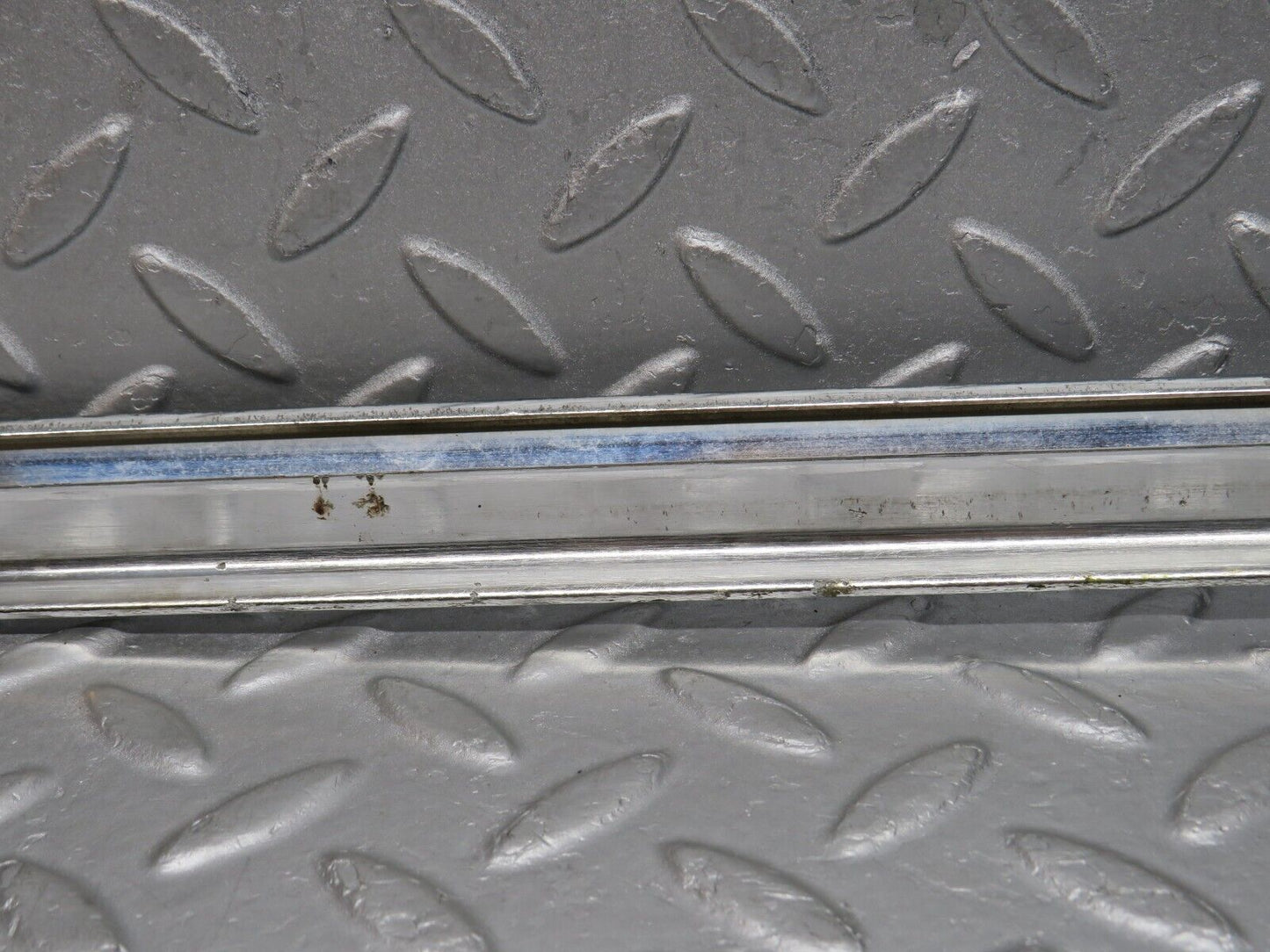 39108 Mercedes-Benz R107 500SL Left Door Chrome Trim