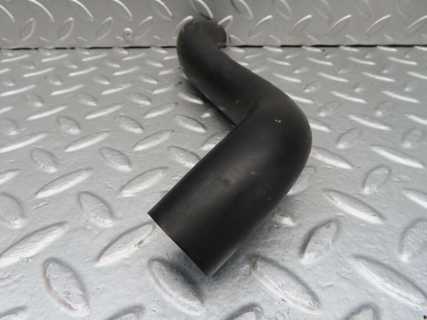 14765 Mercedes-Benz W201 190E Water Drain Rubber Hose Pipe 2016280094