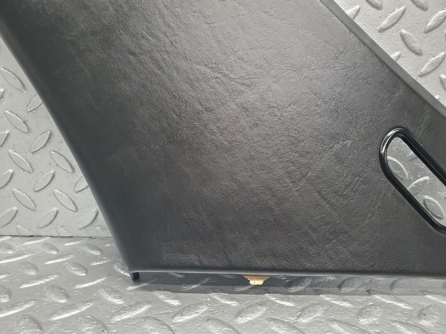 46335 Mercedes-Benz C123 280CE Coupe C Pillar Cover Right Black 1236901025