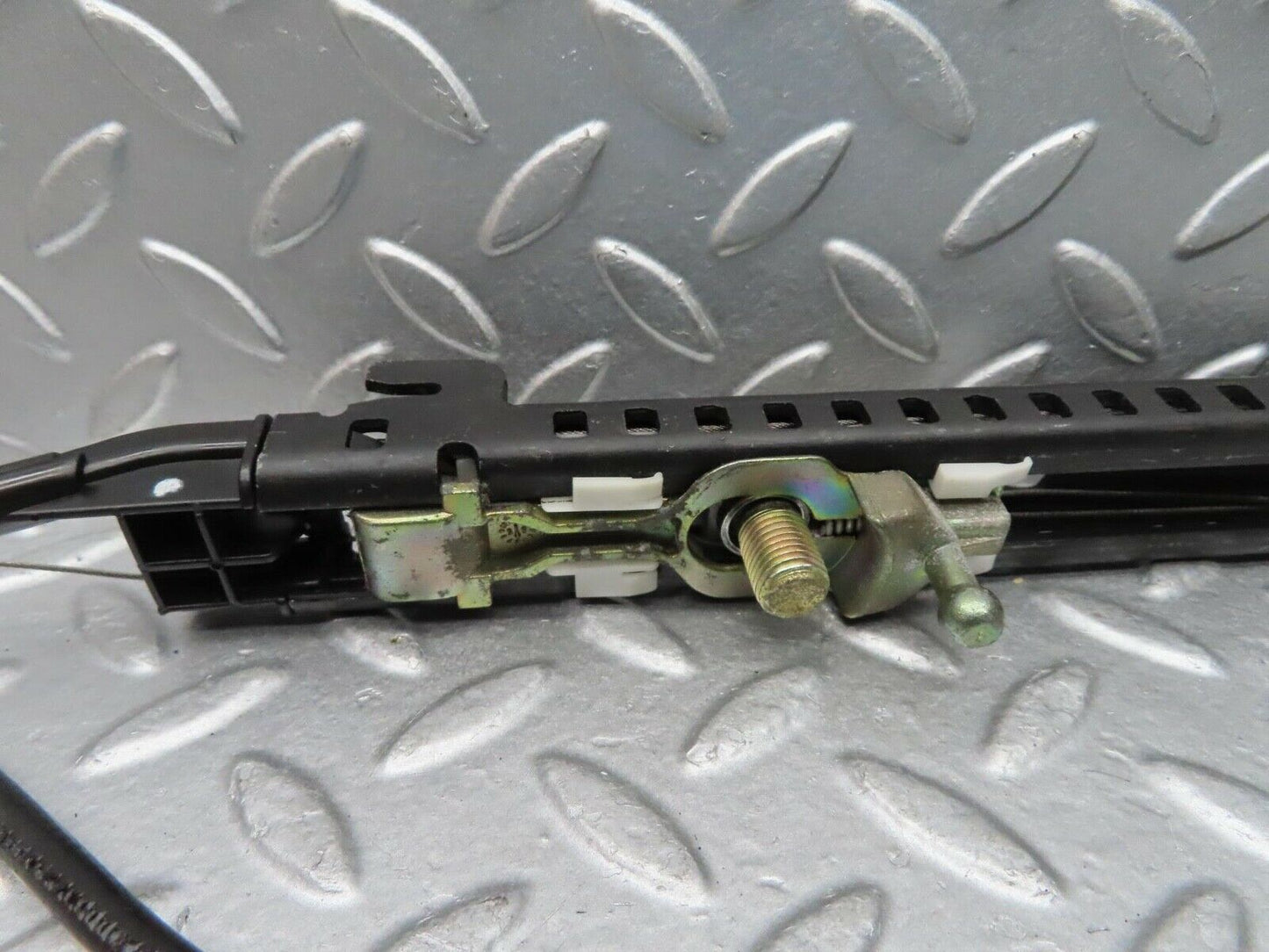 15040 Mercedes-Benz W140 S320 Rear Right Head Rest Folding Mechanism Cable