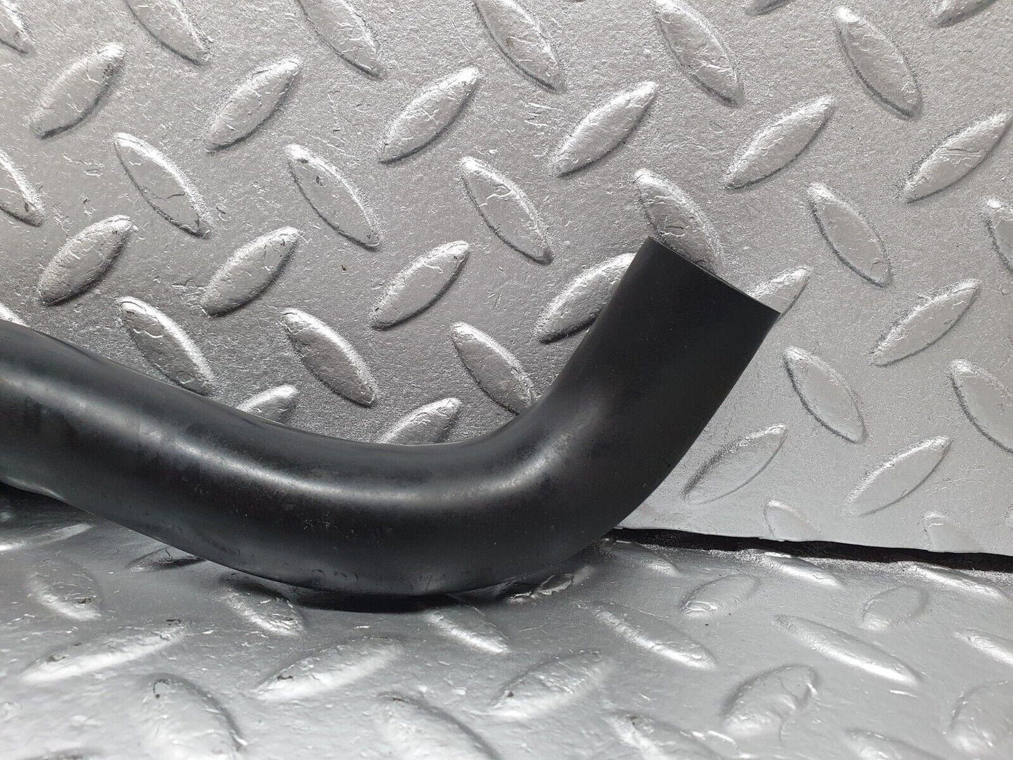 42917 Mercedes-Benz W201 190 2.0L Water Drain Rubber Hose Pipe 2016280094