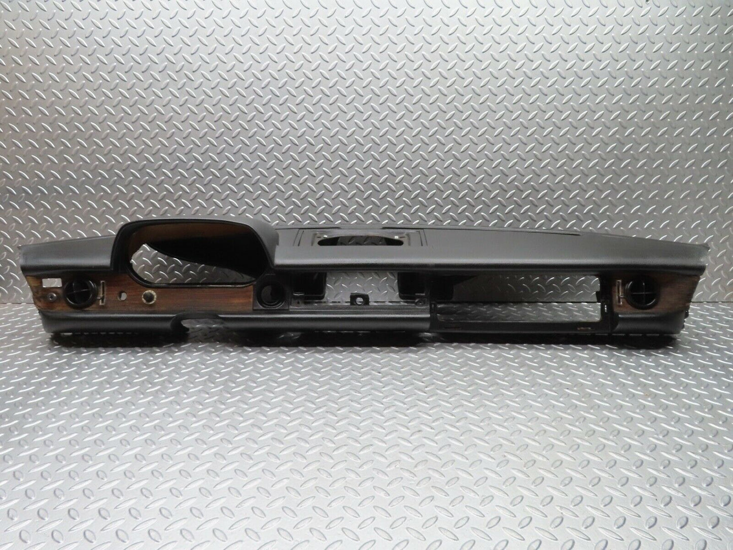 20986 Mercedes-Benz W114 250CE Coupe Dashboard Black LHD