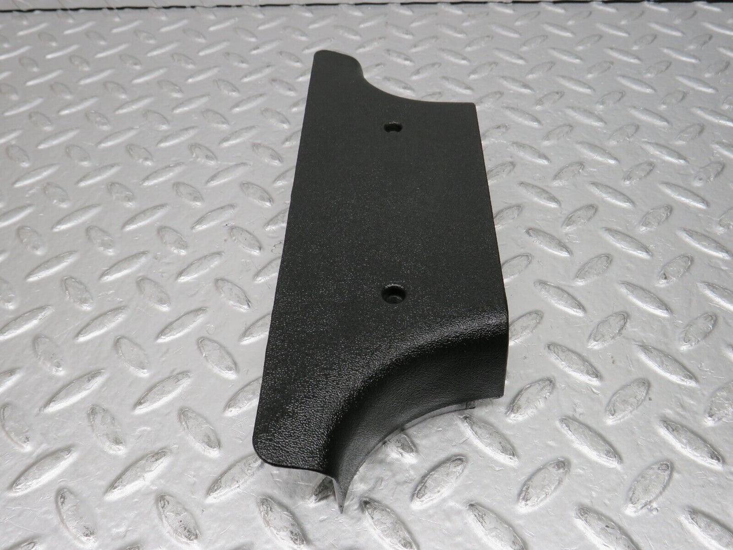 31685 Mercedes-Benz W201 190LE 1.8L B Pillar Bottom Cover Left Black 2016920122