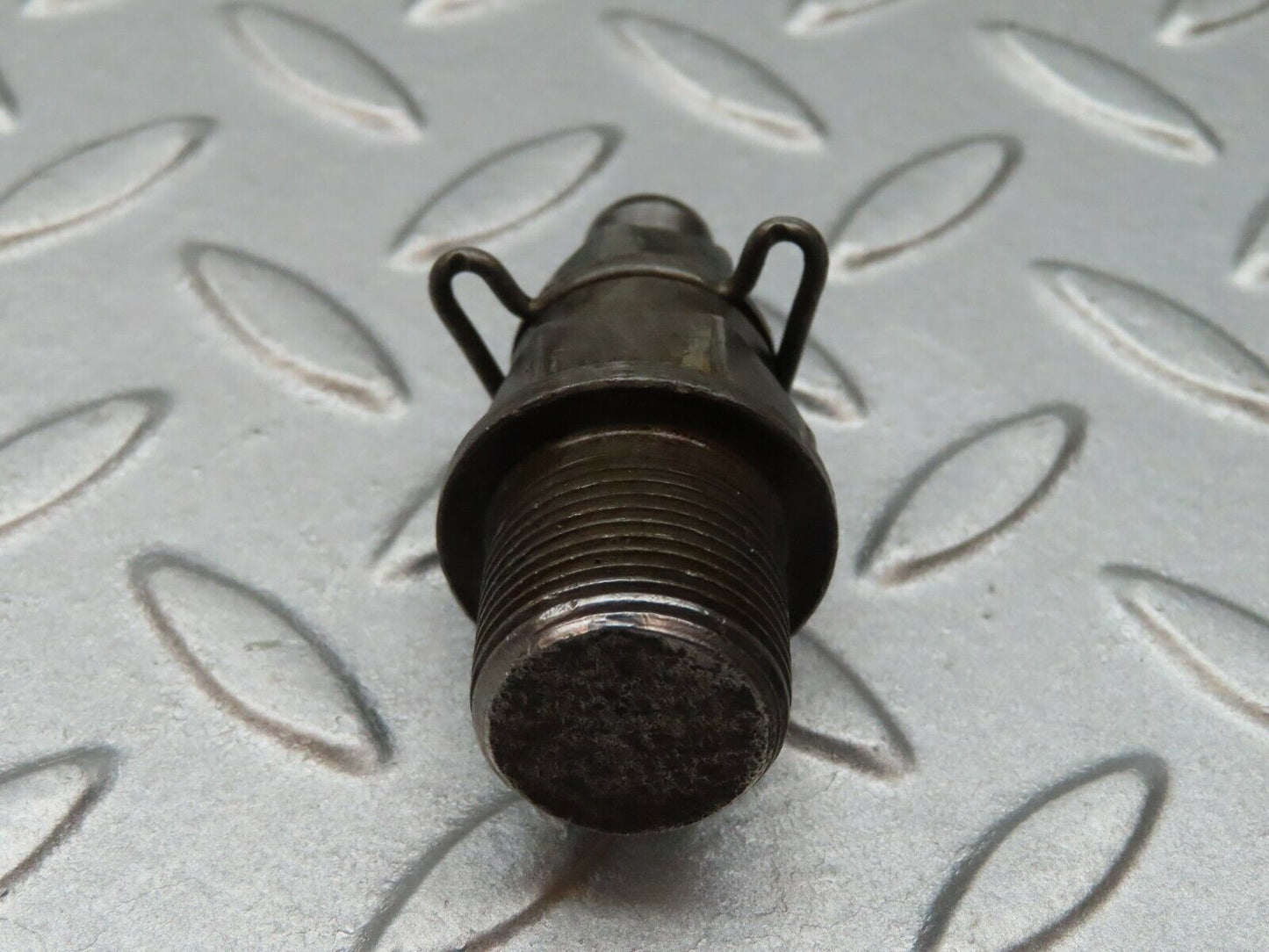 3547 Mercedes-Benz W108 280SE Ball Studs For Rocker Arm Mounting (Timing)