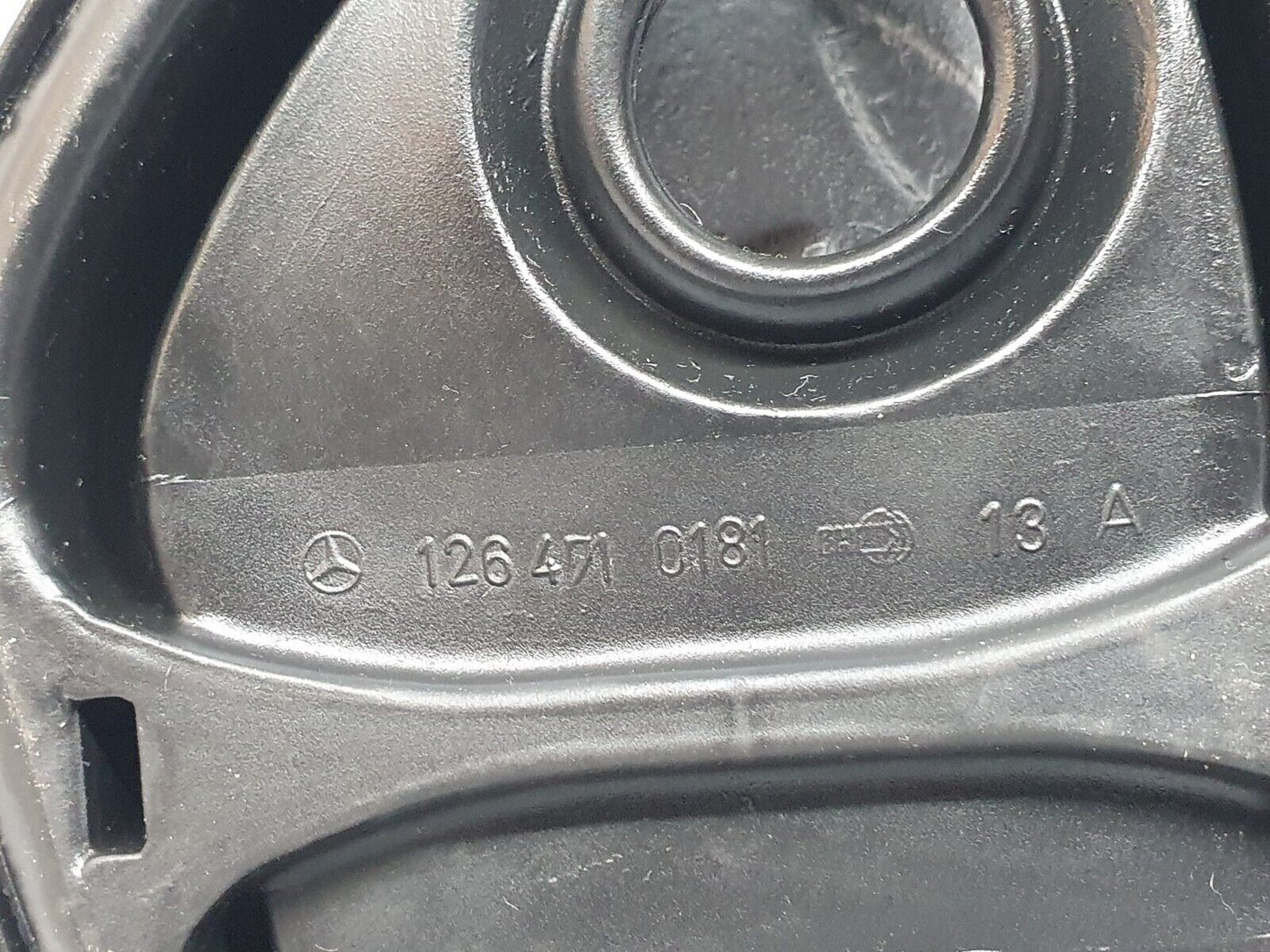41056 Mercedes-Benz W126 300SE Fuel Tank Rubber Seal 1264710181