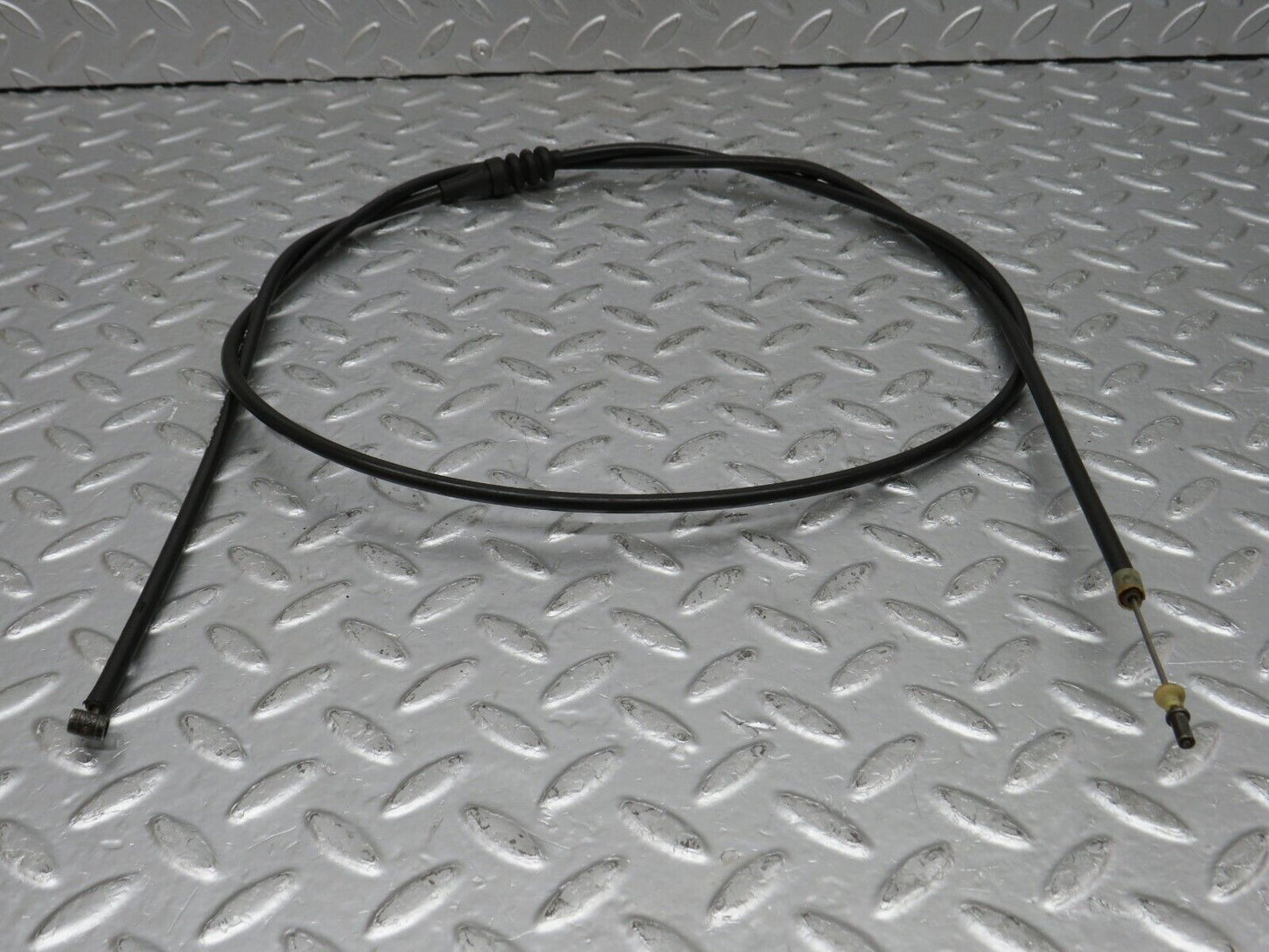33511 Mercedes-Benz W202 C180 Bonnet Release Cable 2028800159