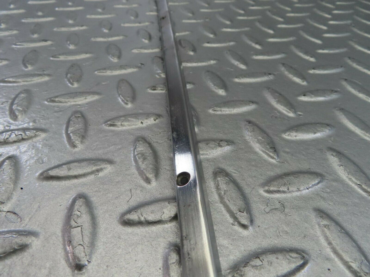 10819 Mercedes-Benz W123 230E Sunroof Chrome Trim