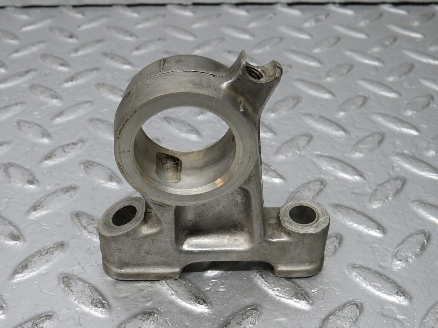32794 Mercedes-Benz C107 R107 350 V8 Camshaft Tower Bearing 1160511810