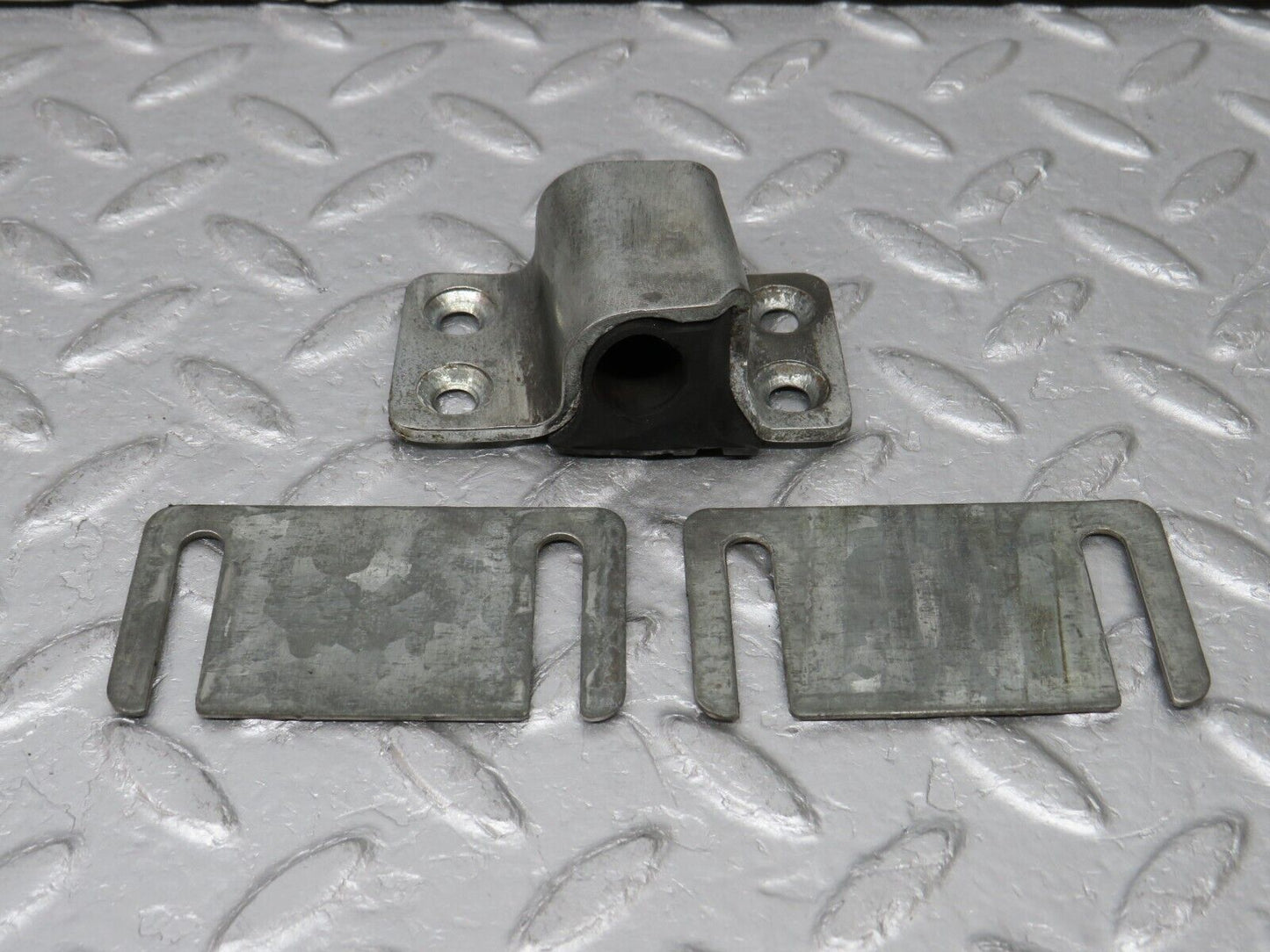 37479 Mercedes-Benz W109 300SEL Door Lock Latch Right