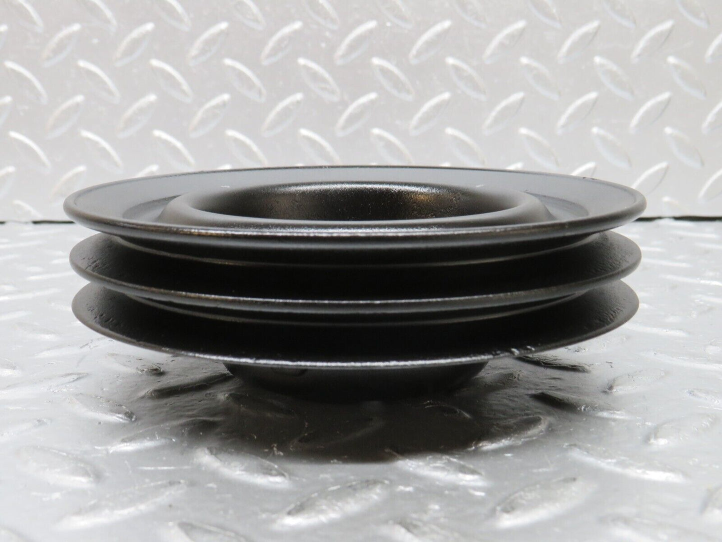 32753 Mercedes-Benz C107 R107 350 V8 Water Pump Pulley